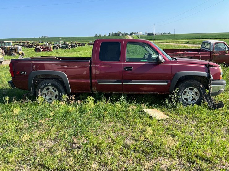 extended-cab-chevy-image-6