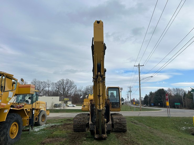 2000-deere-330-lc-image-9