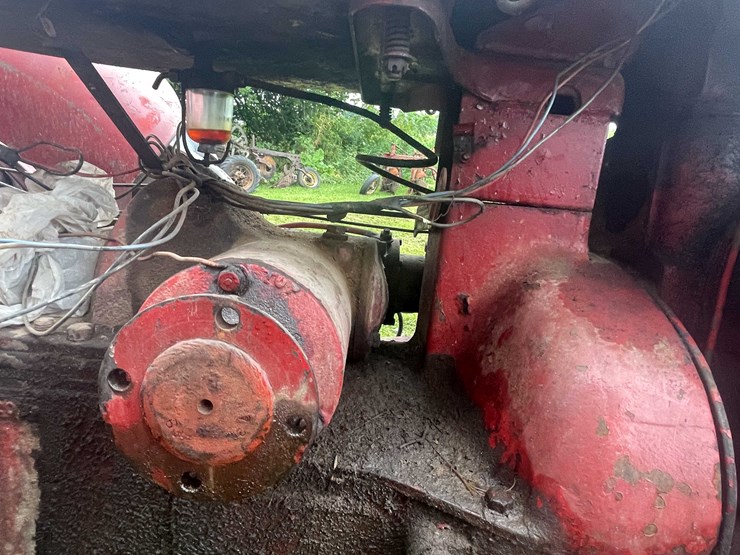 #6683-•-international-tractor-image-9