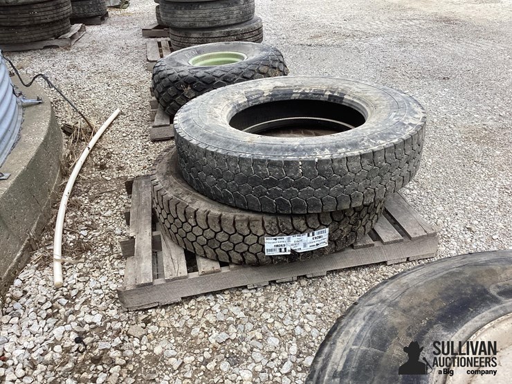 11r24.5-tires-image-4