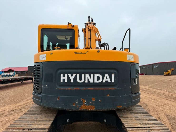 2013-hyundai-hx145-lcr-image-23