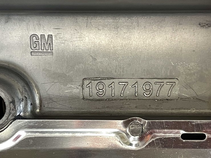 #2130-•-gm-corvette-valve-covers-(pr4)-image-5
