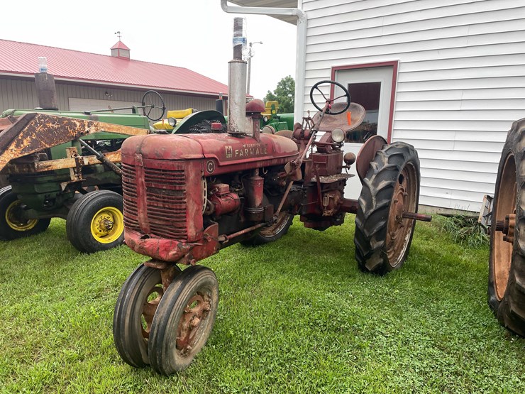 #6671-•-1946-ih-farmall-tractor-image-2