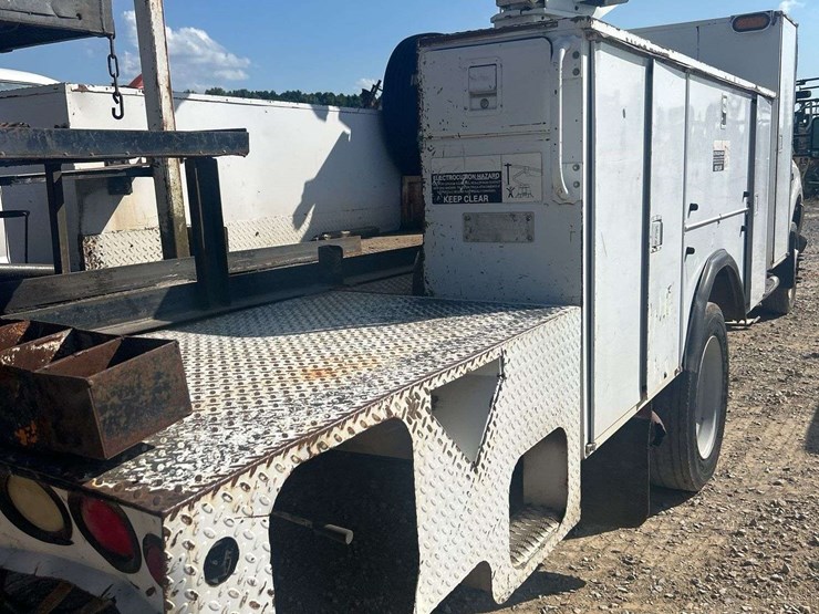 ford-f550-image-12