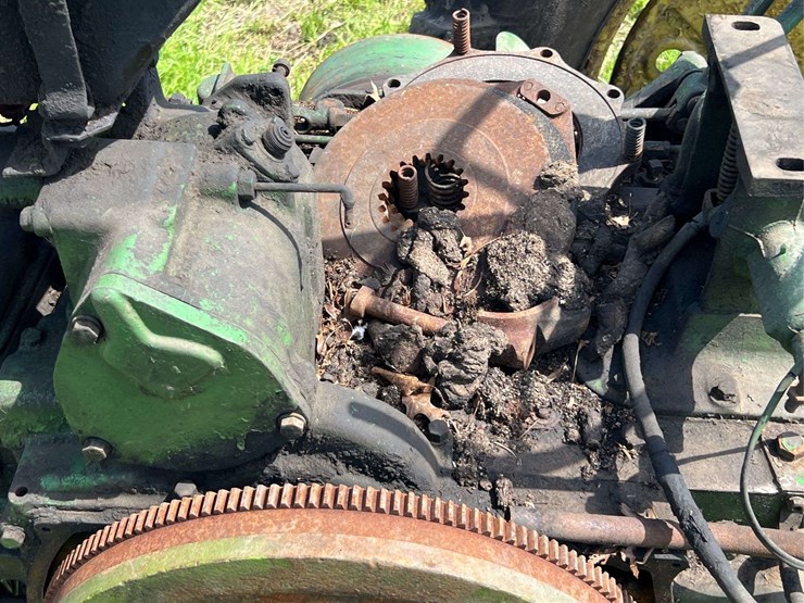 john-deere-70-image-39