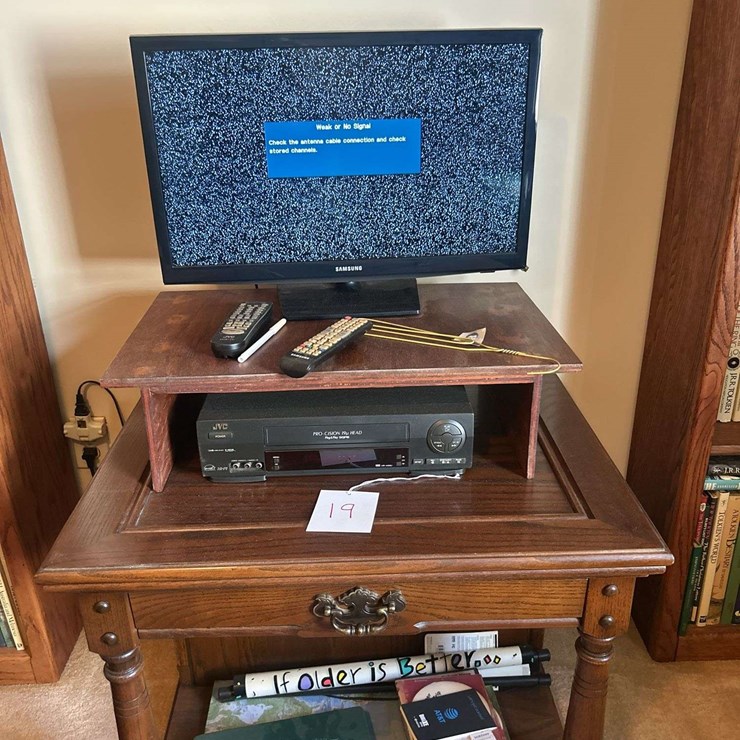 2017 Samsung TV, JVC VCR, and Contents