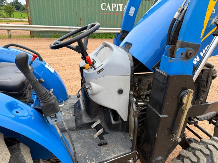 2010-new-holland-boomer-30-image-39