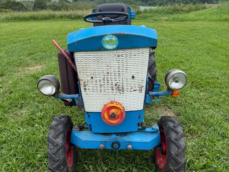 german-gutbrod-garden-tractor-image-2
