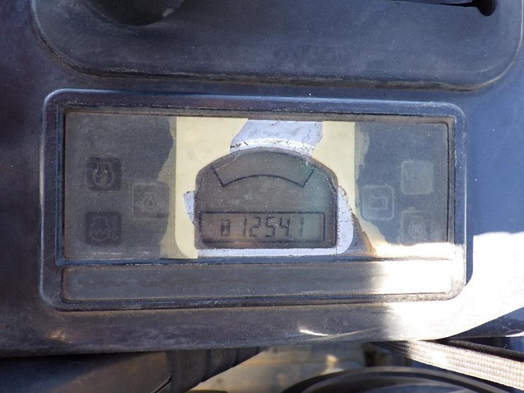 2019-deere-17g-image-25