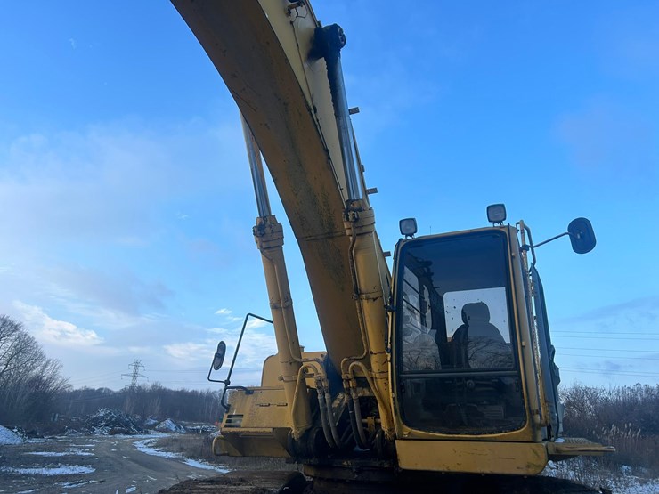 2005-deere-450-lc-image-16