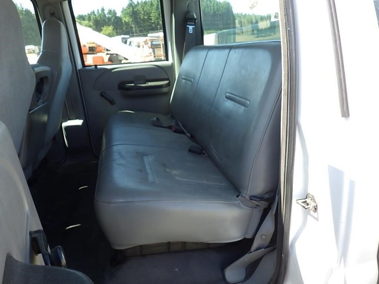 2005-ford-f350-image-25