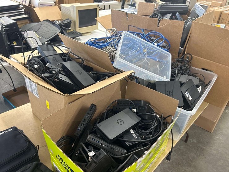 23-boxes-of-misc-tech-image-7
