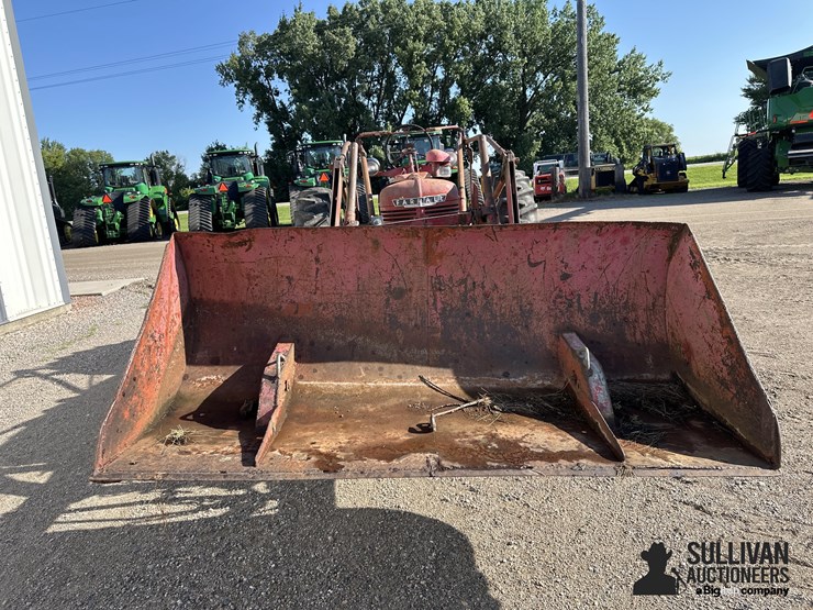 1940-farmall-h-2wd-tractor-w/hyd-loader-&-trip-bucket-image-2