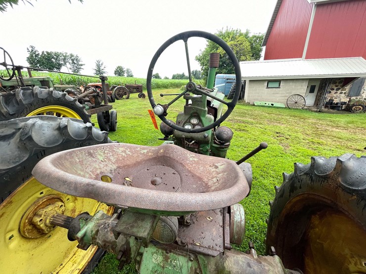 #6675-•-john-deere-parts-tractor-image-26