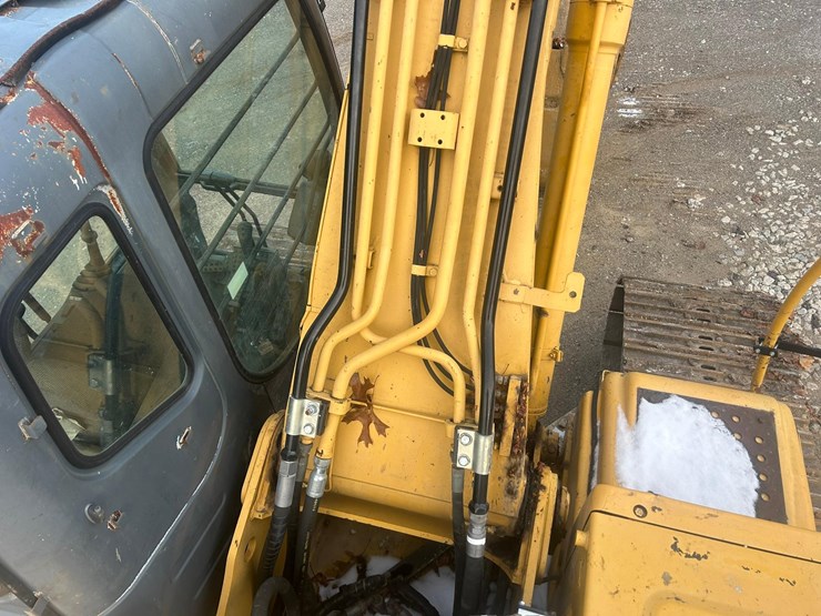 2003-deere-200c-lc-image-39