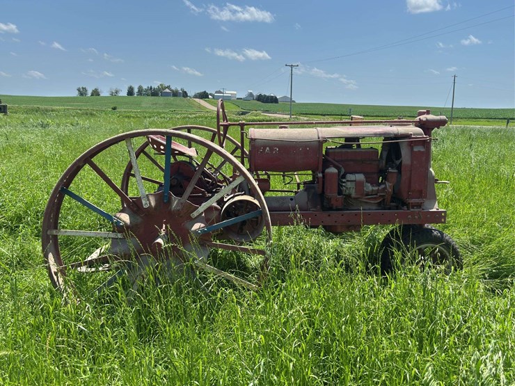 farmall-f12-image-6