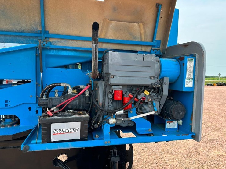 2008-genie-s40-image-41