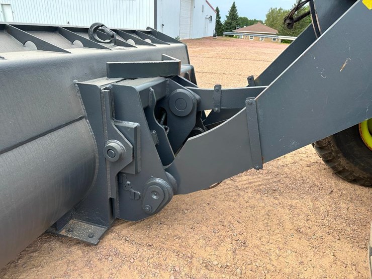 2010-deere-644k-image-31