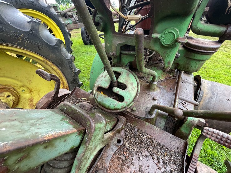 #6675-•-john-deere-parts-tractor-image-29