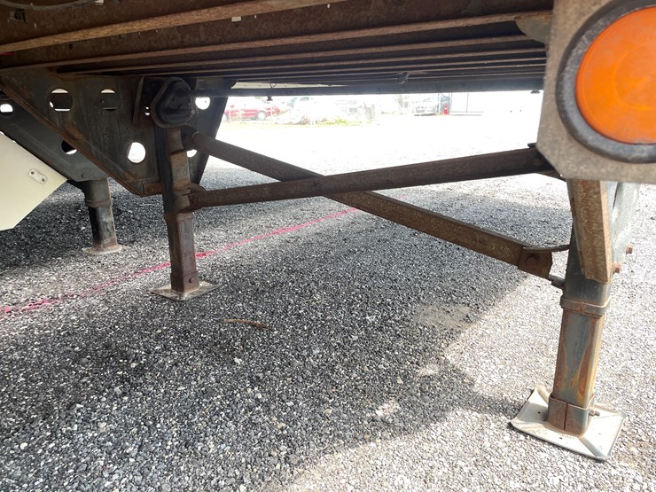 #6284-•-2005-utility-53'-reefer-semi-trailer-(has-wi-title)-image-33