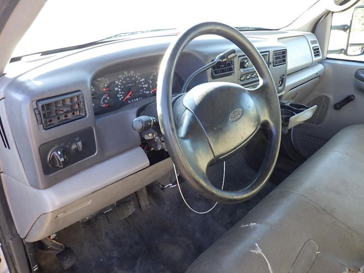 1999-ford-f350-image-19