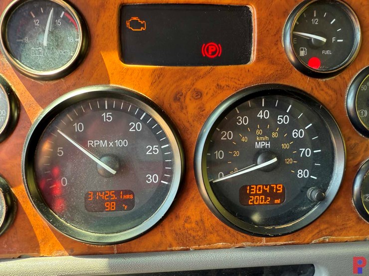 2007-peterbilt-378-image-7