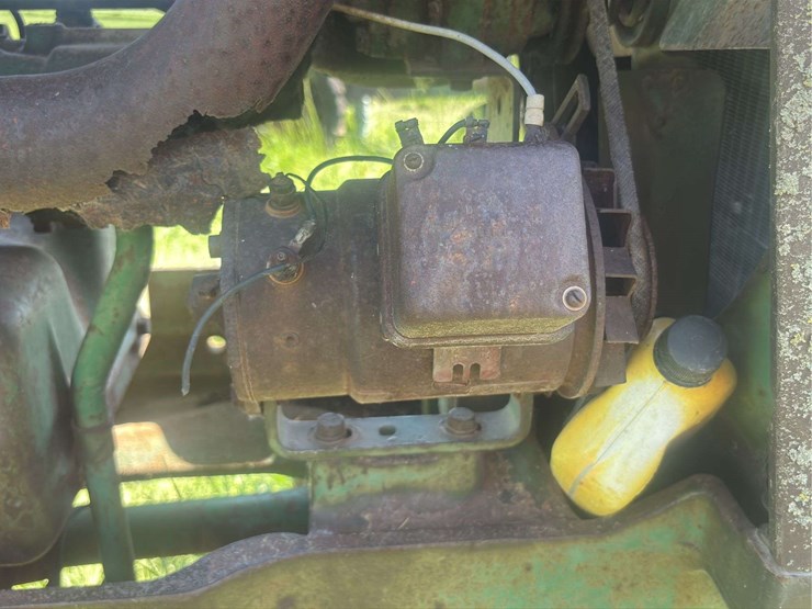 john-deere-70-image-24