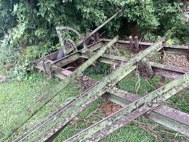 #7451-•-pull-behind-field-cultivator-image-11
