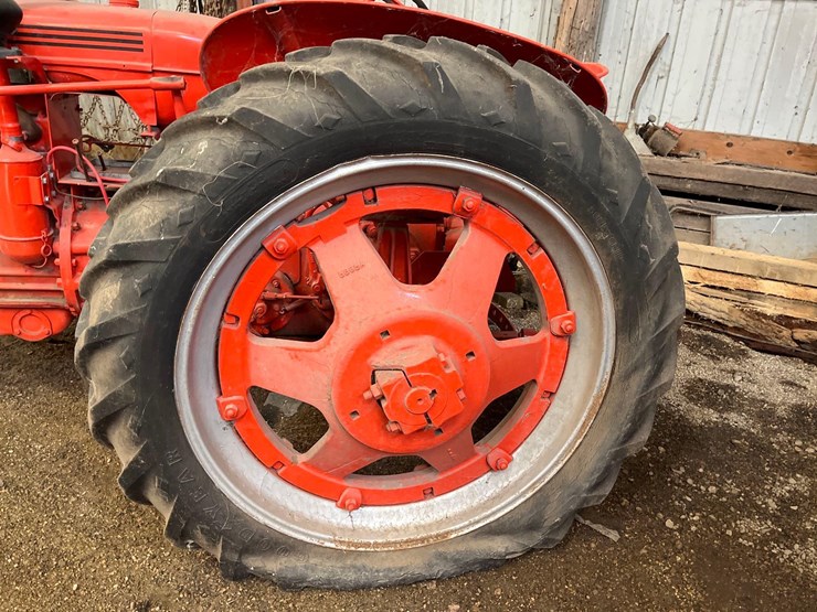 case-sc-tractor-image-15