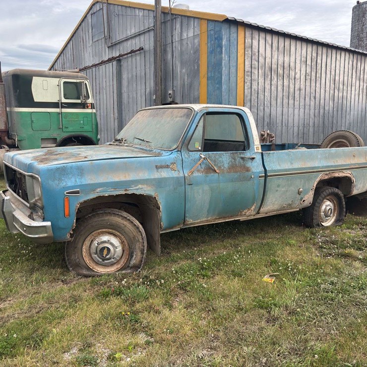 Chevrolet Scottsdale 3/4 Ton 4WD