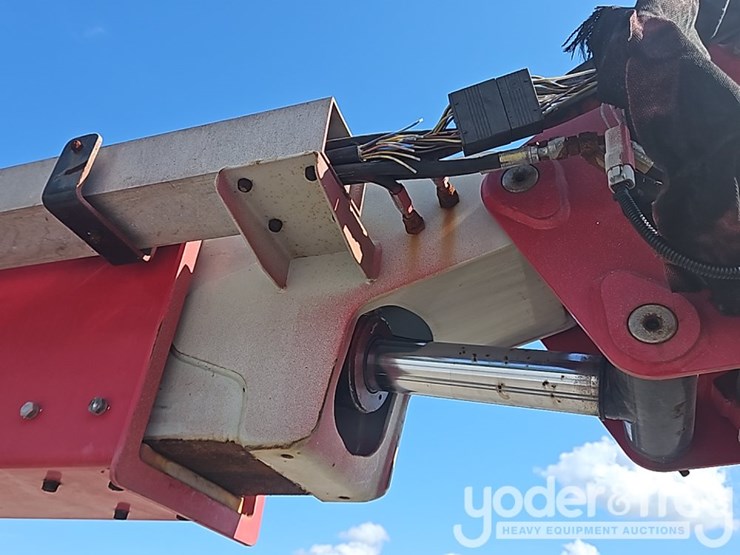 2016-mec-60jd-60'-telescopic-boom-lift,-42'-horizontal-reach,-500lb-capacity-image-12