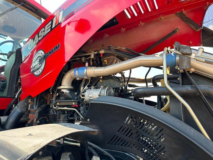 2015-case-ih-magnum-315-image-35