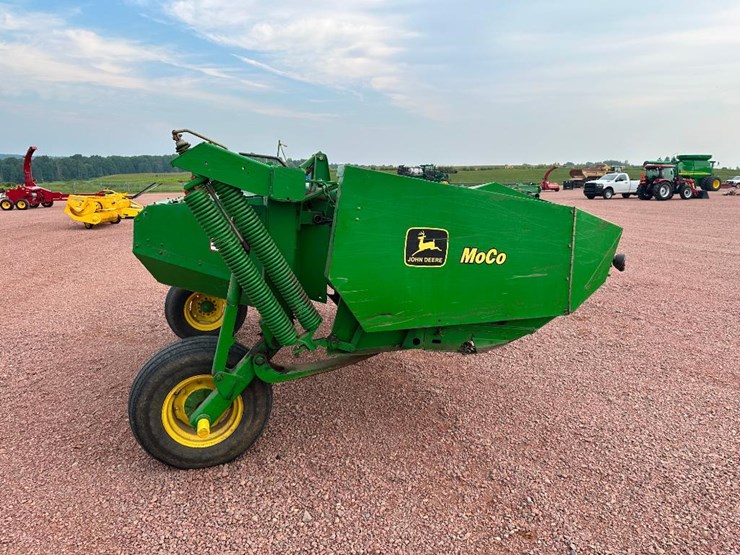 john-deere-820-image-3