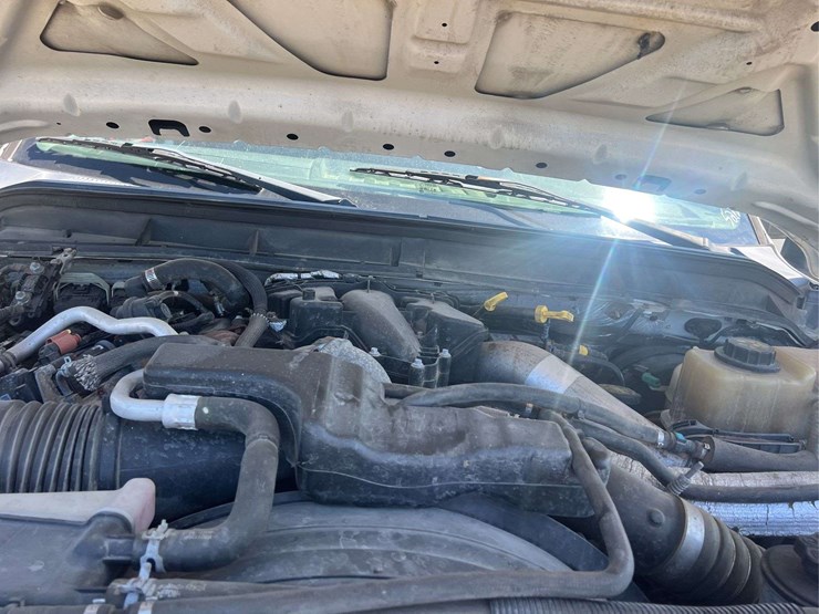 ford-f350-xl-image-40