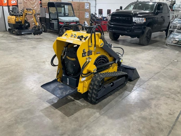 #1000-•-new-land-hero-pld-t460-mini-track-skid-steer-loader-image-3