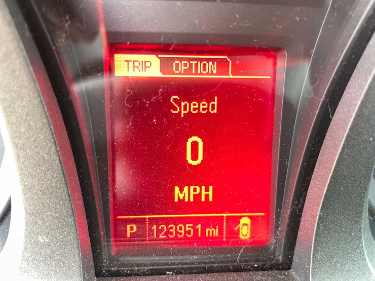 #1292-•-2015-gmc-terrain-awd-(has-wi-title)-(of)-image-29