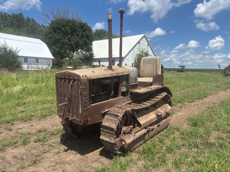 caterpillar-twenty-crawler-image-1