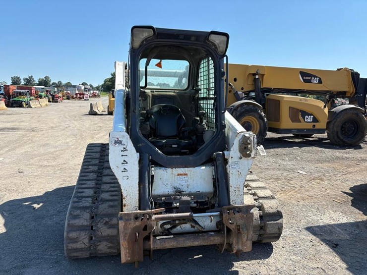 2017-bobcat-t750-image-18
