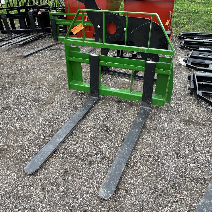 #6319 • JD Kivel Pallet Forks