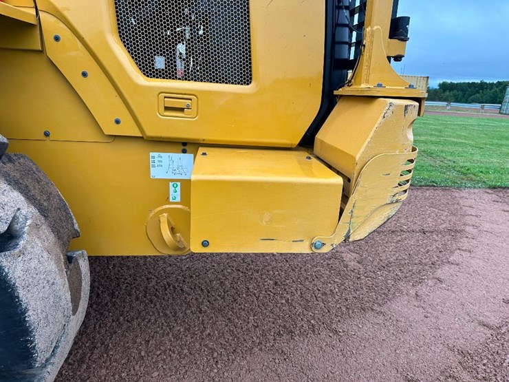 2019-caterpillar-938m-image-26