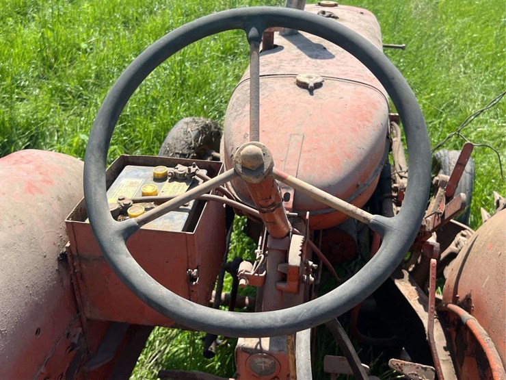 allis-chalmers-with-sickle-mower-image-41