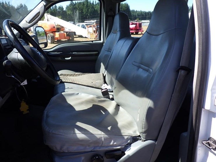 2005-ford-f350-image-26