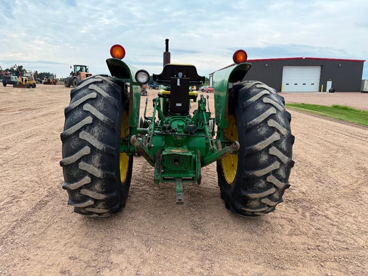 john-deere-2640-image-5