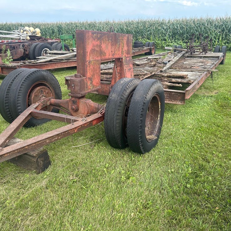 CUSTOM TRAILER