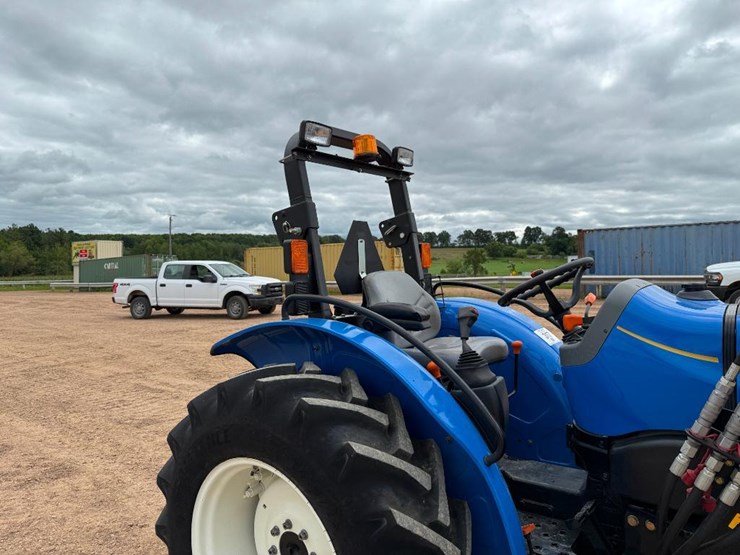 2019-new-holland-workmaster-70-image-11