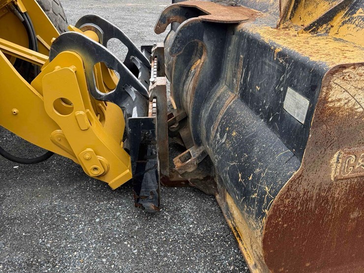 caterpillar-926m-image-4