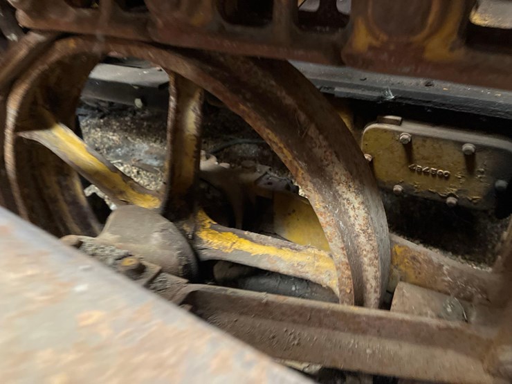 caterpillar-d2-image-27