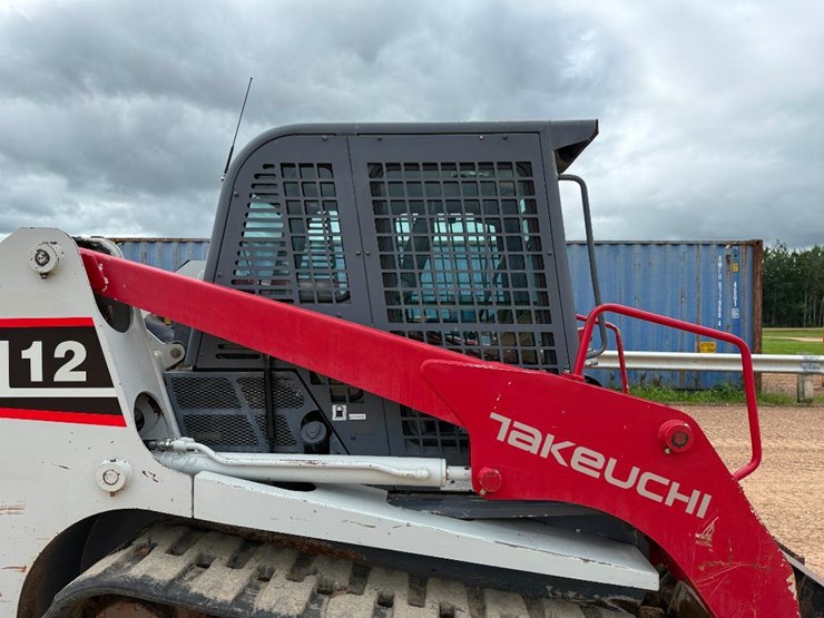 2015-takeuchi-tl12-image-23