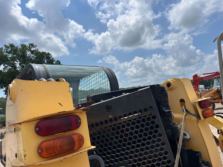 new-holland-227-skid-steer-*inop-image-13
