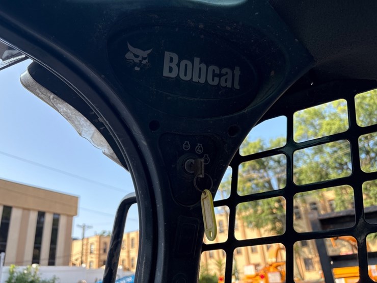 2018-bobcat-s570-image-14